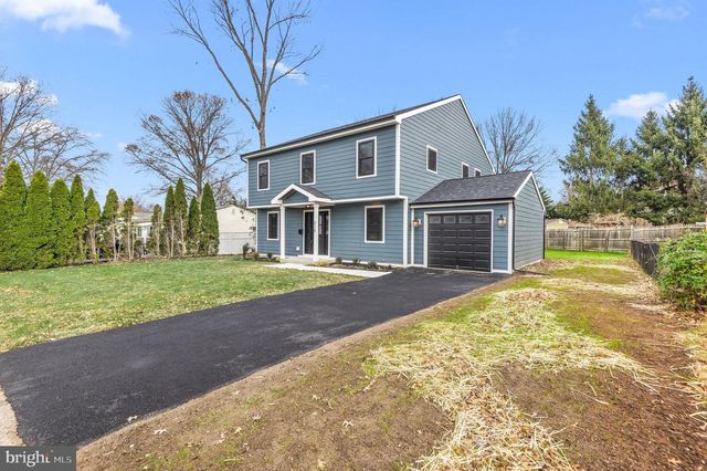 215 N FRANKLIN ST, Doylestown, PA 18901