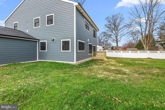 215 N FRANKLIN ST, Doylestown, PA 18901