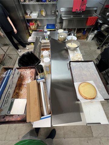 716 N Federal Hwy, Hallandale Beach, FL 33009