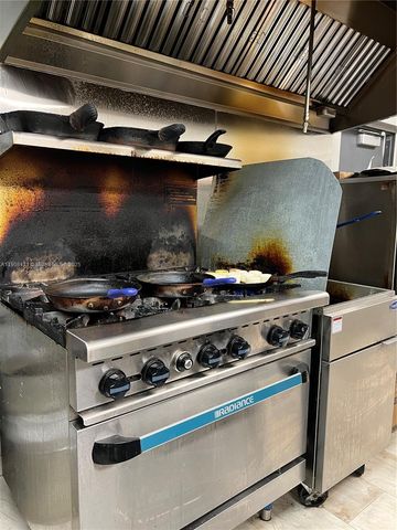 716 N Federal Hwy, Hallandale Beach, FL 33009