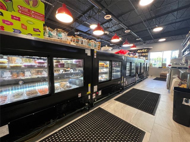 716 N Federal Hwy, Hallandale Beach, FL 33009