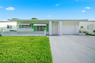 6806 NW 75th Dr, Tamarac, FL 33321