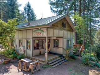 95922 EGGERS Rd, Brookings, OR 97415