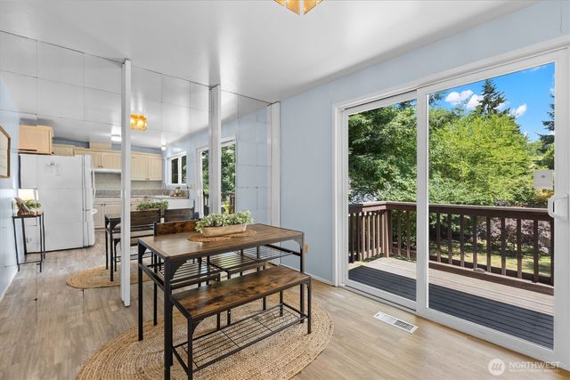 14906 110th Avenue NE, Bothell, WA 98011