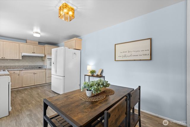 14906 110th Avenue NE, Bothell, WA 98011