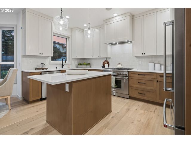 2210 Nw HOOD St, Camas, WA 98607