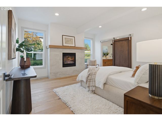 2210 Nw HOOD St, Camas, WA 98607