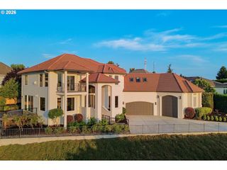 2210 Nw HOOD St, Camas, WA 98607