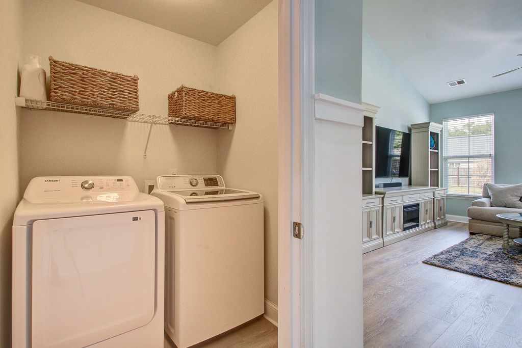 Image 18 of property listing at 1022 Bridlewood Farms Parkway, Ridgeville, SC 29472