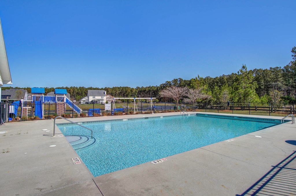 Image 42 of property listing at 1022 Bridlewood Farms Parkway, Ridgeville, SC 29472