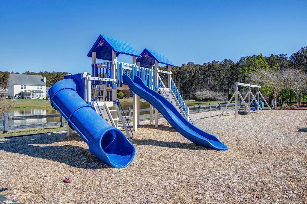 Image 44 of property listing at 1022 Bridlewood Farms Parkway, Ridgeville, SC 29472