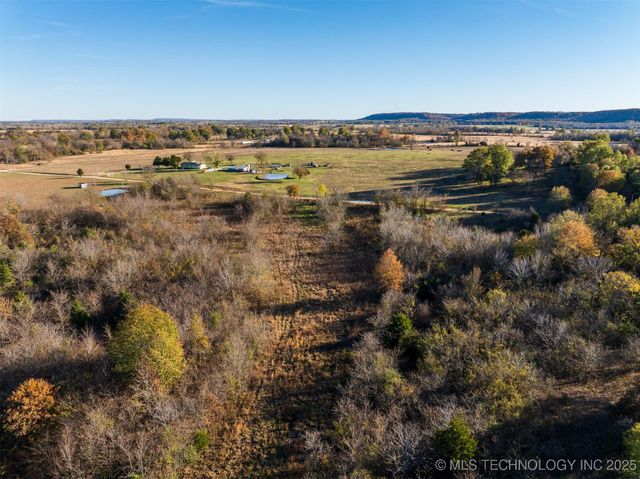 40 E 1020 Road, Warner, OK 74469