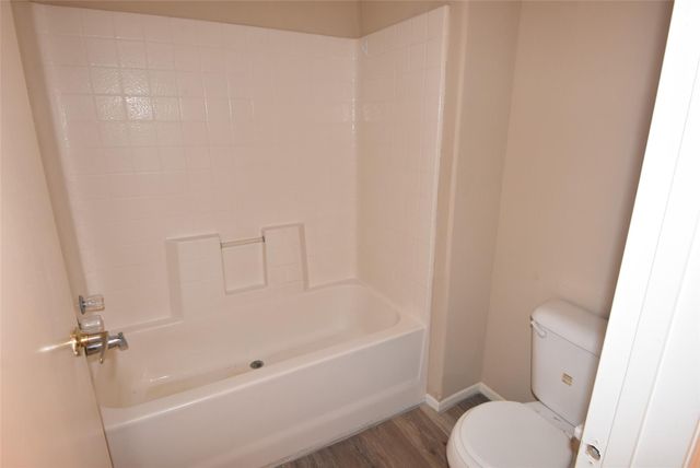 10015 Summerberry Lane, Tomball, TX 77375