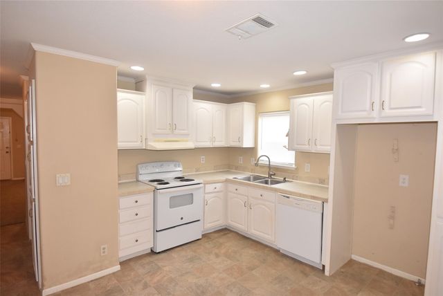 10015 Summerberry Lane, Tomball, TX 77375