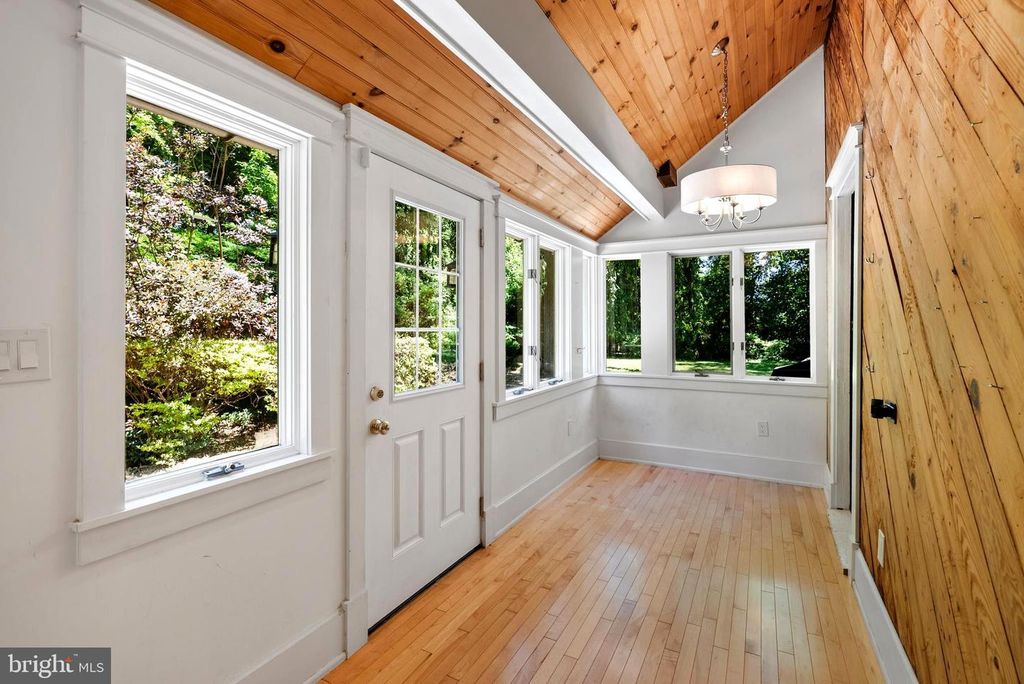 Image 17 of property listing at 4000 WHITE AVE, Baltimore, MD 21206
