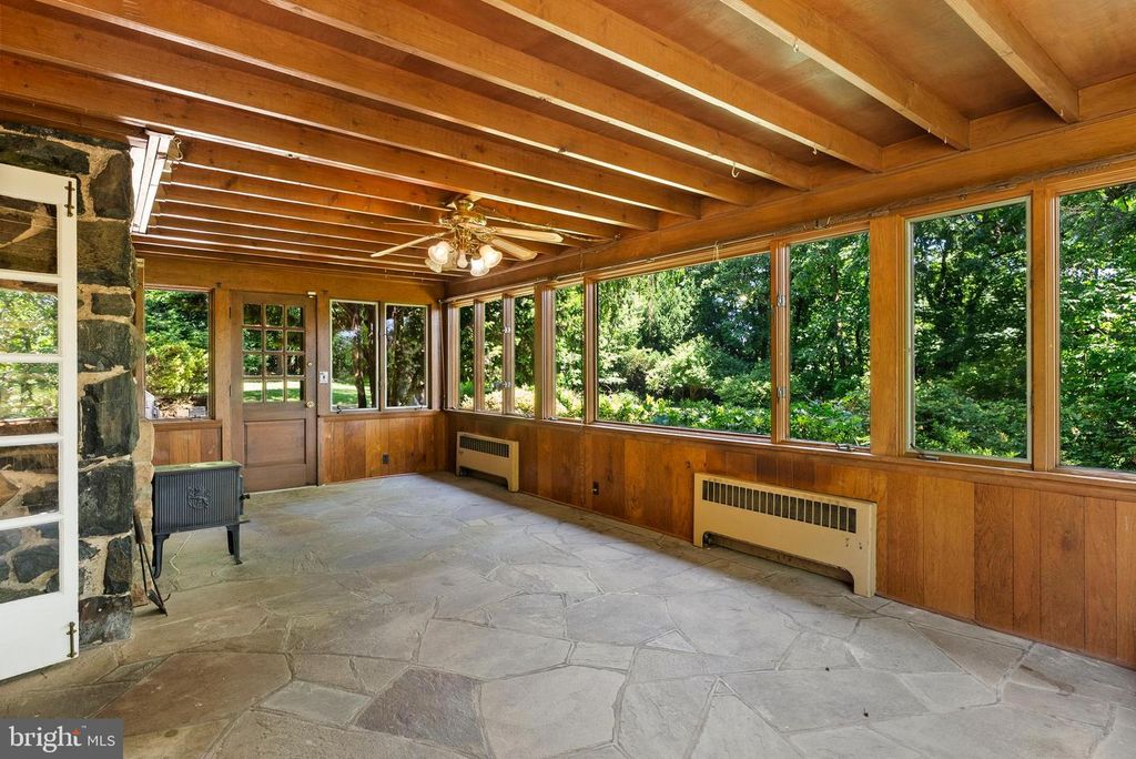 Image 19 of property listing at 4000 WHITE AVE, Baltimore, MD 21206