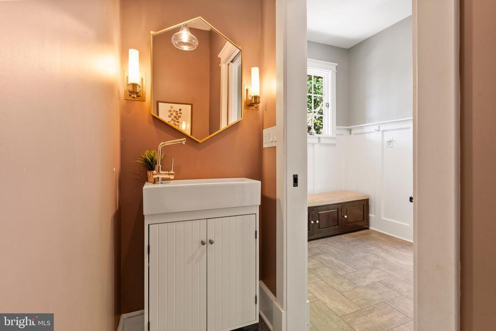 Image 20 of property listing at 4000 WHITE AVE, Baltimore, MD 21206