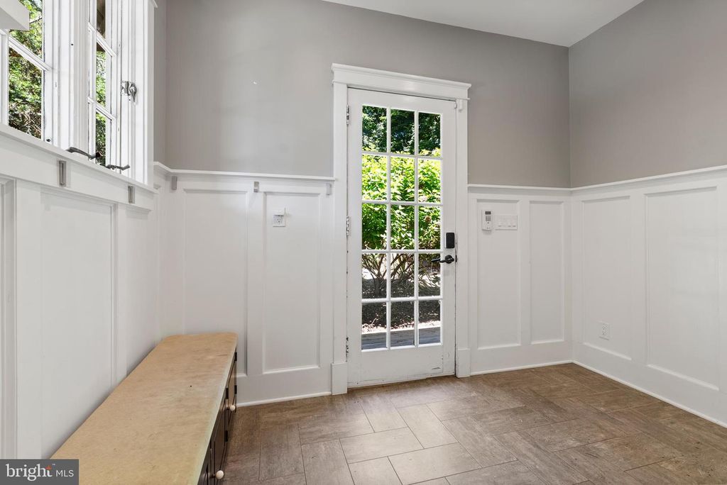Image 22 of property listing at 4000 WHITE AVE, Baltimore, MD 21206