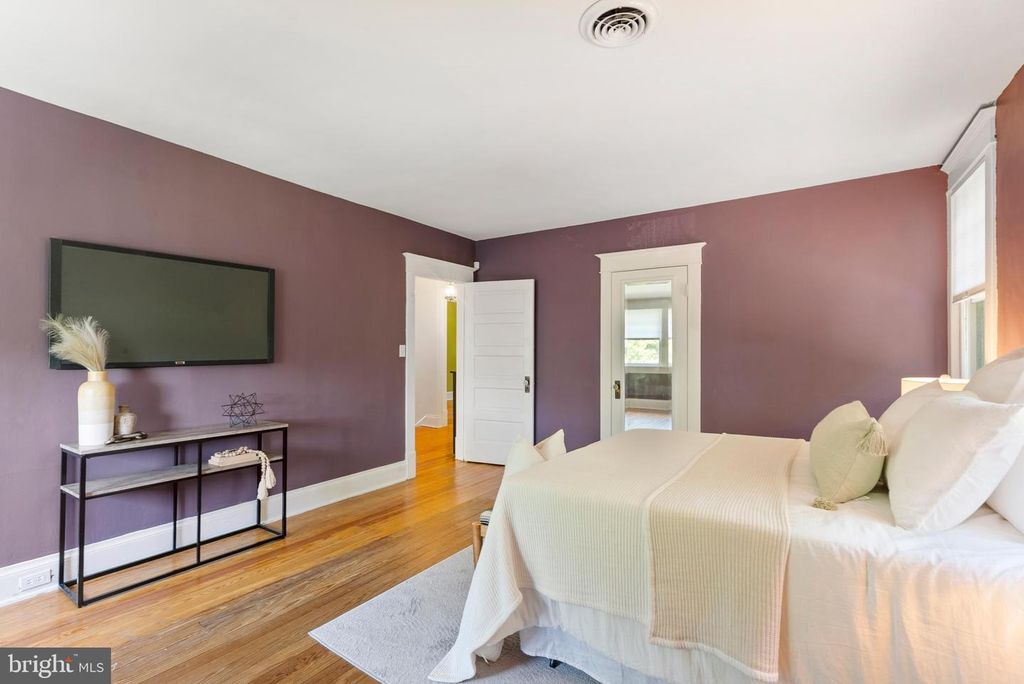 Image 24 of property listing at 4000 WHITE AVE, Baltimore, MD 21206