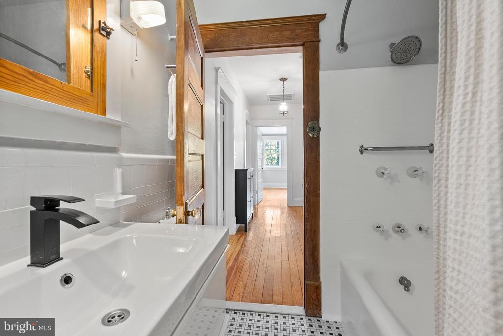 Image 26 of property listing at 4000 WHITE AVE, Baltimore, MD 21206