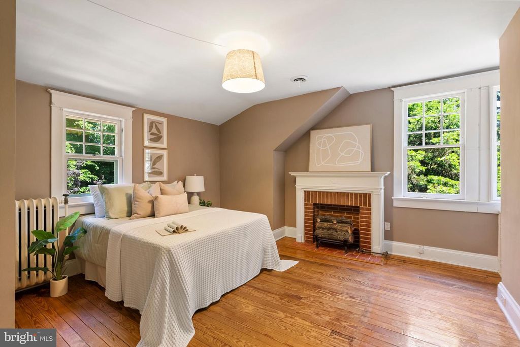 Image 27 of property listing at 4000 WHITE AVE, Baltimore, MD 21206