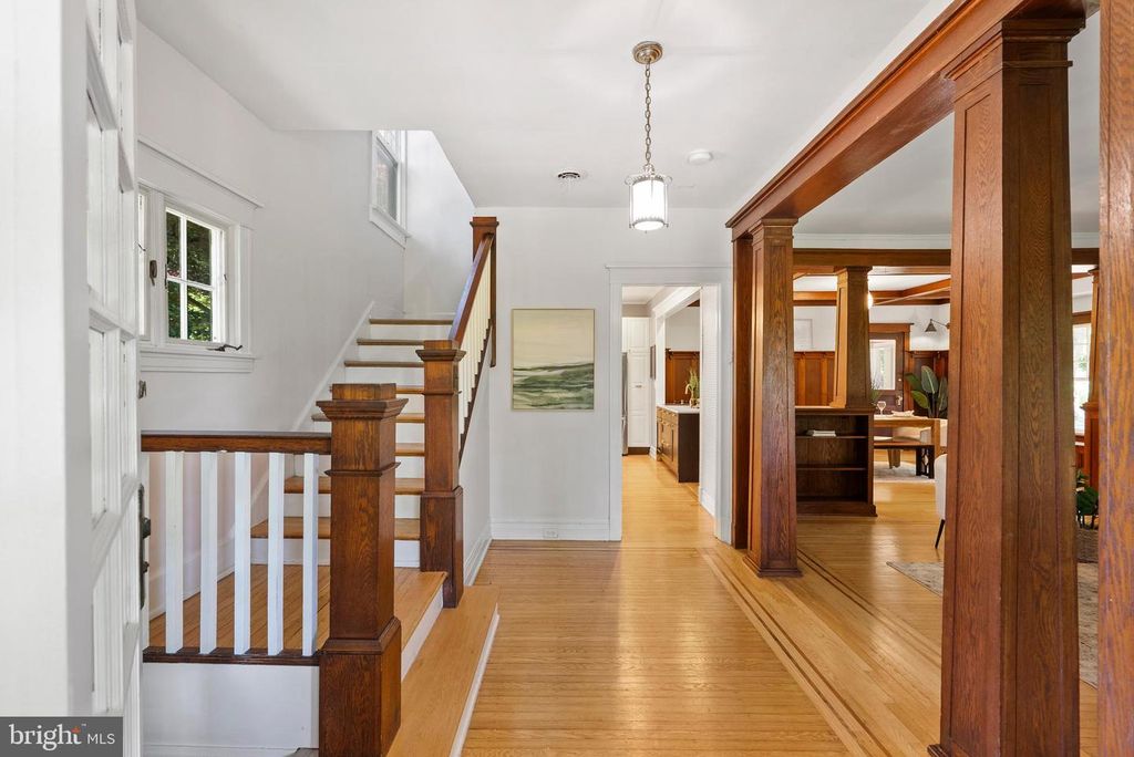 Image 3 of property listing at 4000 WHITE AVE, Baltimore, MD 21206