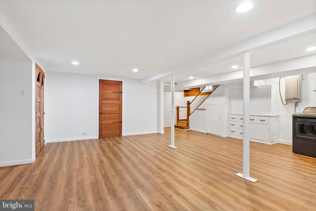 Image 33 of property listing at 4000 WHITE AVE, Baltimore, MD 21206