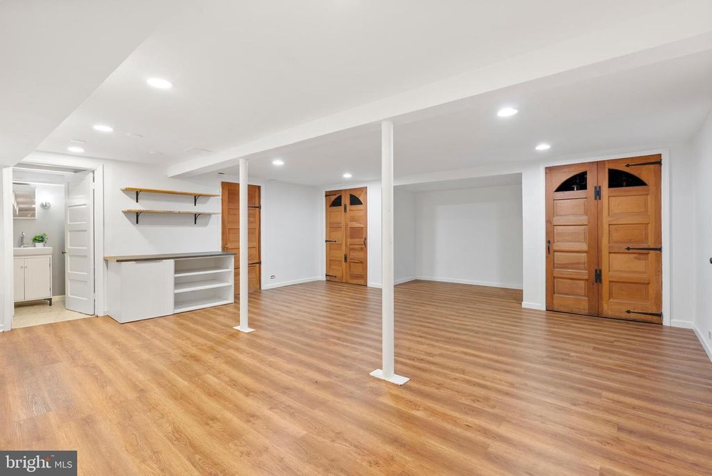 Image 35 of property listing at 4000 WHITE AVE, Baltimore, MD 21206