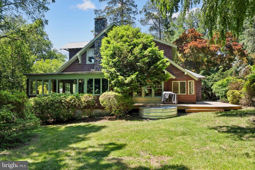 Image 38 of property listing at 4000 WHITE AVE, Baltimore, MD 21206