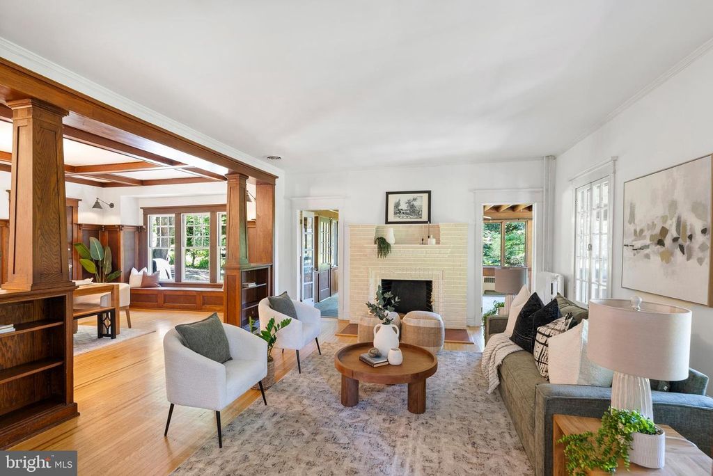 Image 6 of property listing at 4000 WHITE AVE, Baltimore, MD 21206