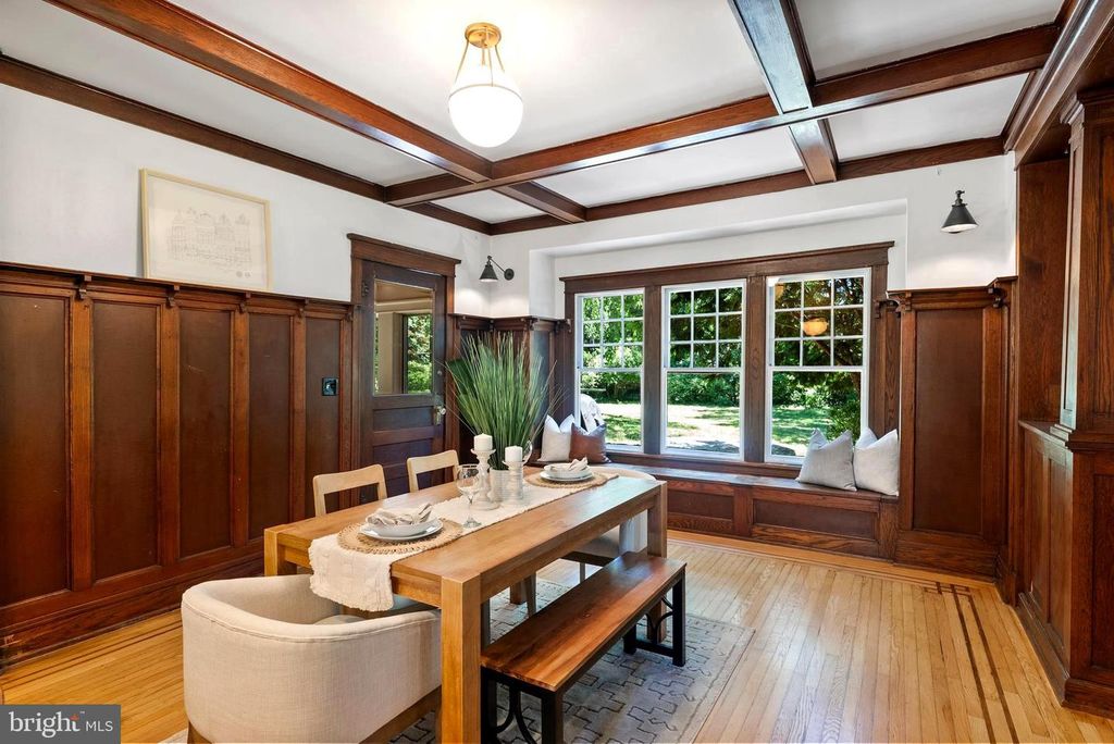 Image 8 of property listing at 4000 WHITE AVE, Baltimore, MD 21206