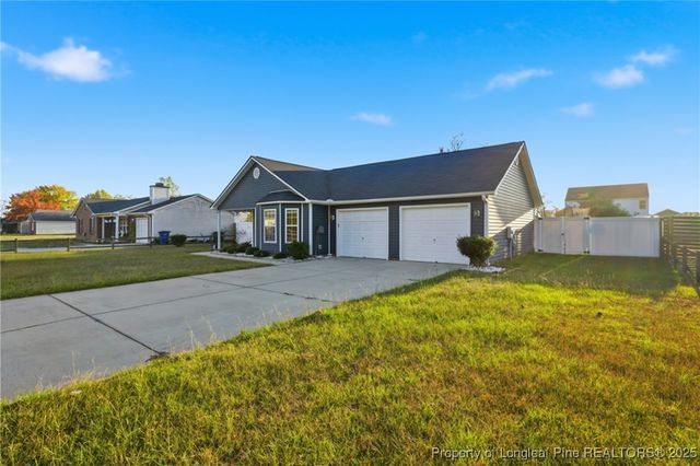 419 Northwoods Drive, Raeford, NC 28376