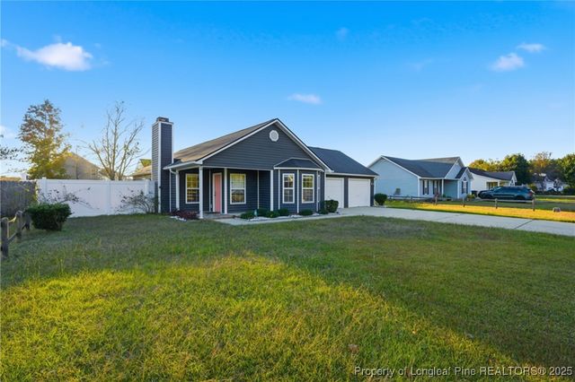 419 Northwoods Drive, Raeford, NC 28376