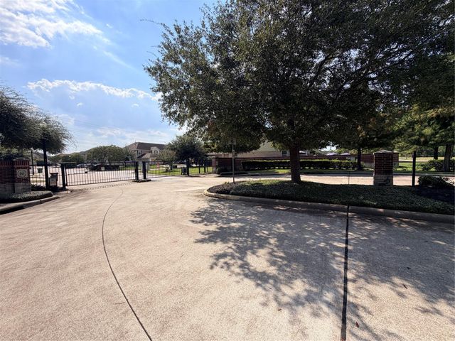 14930 Berncrest Lane, Houston, TX 77049