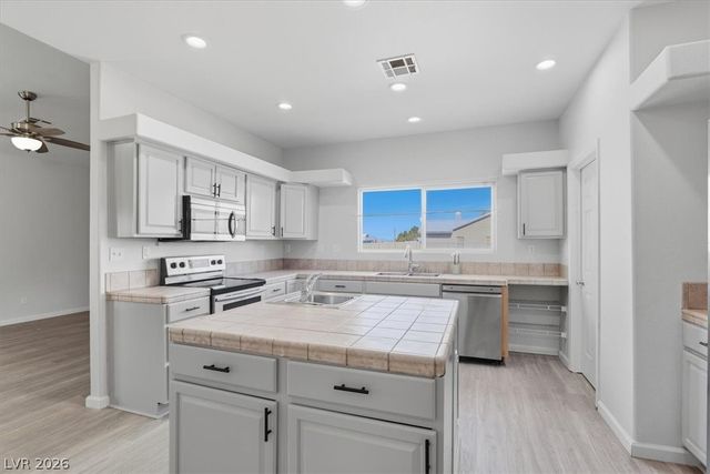 2940 Viva Place, Pahrump, NV 89048