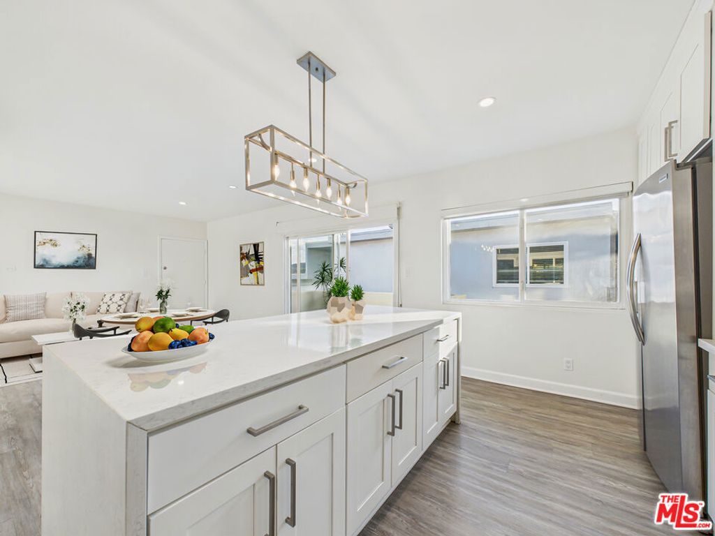303 E Alameda Avenue, Burbank, CA 91502 — photo 5