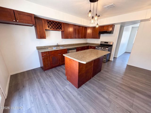 760 E Dakota Street, Tucson, AZ 85706