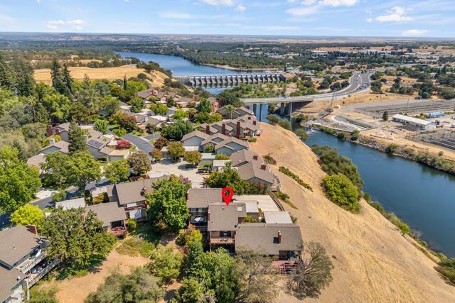 8888 Bluff Ln, Fair Oaks, CA 95628