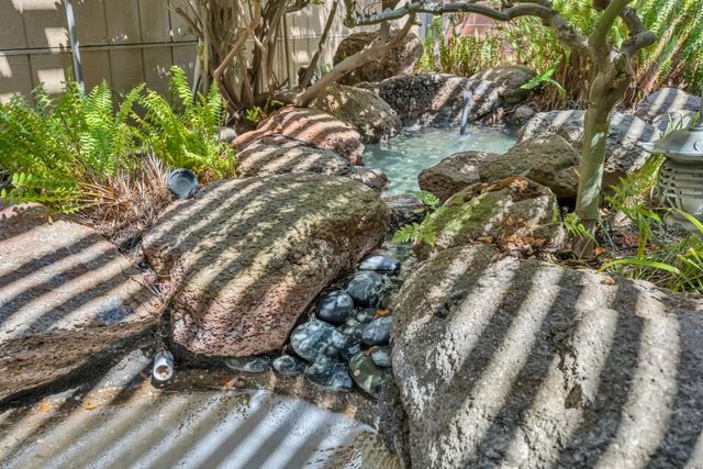 8888 Bluff Ln, Fair Oaks, CA 95628