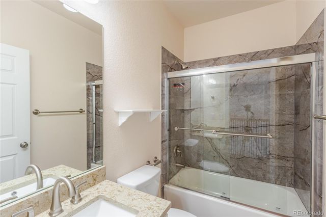 995 S Locust Street, Denver, CO 80224