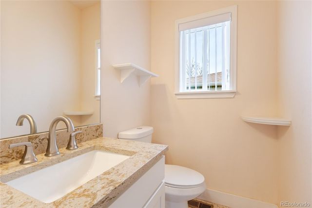 995 S Locust Street, Denver, CO 80224