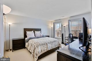 43213 SOMERSET HILLS TER, Ashburn, VA 20147