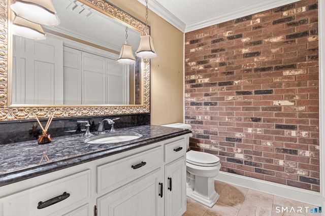 90 Hunting Hills Drive, Southington, CT 06489