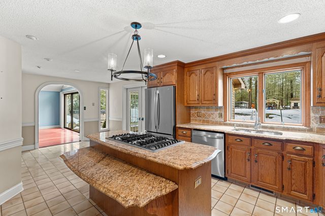 90 Hunting Hills Drive, Southington, CT 06489