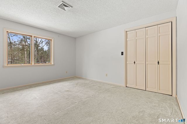 90 Hunting Hills Drive, Southington, CT 06489