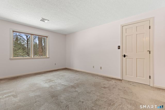 90 Hunting Hills Drive, Southington, CT 06489