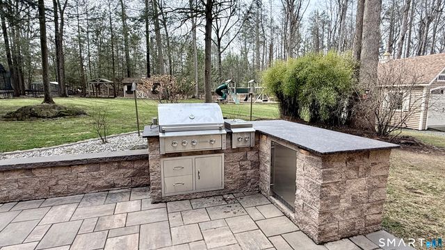 90 Hunting Hills Drive, Southington, CT 06489