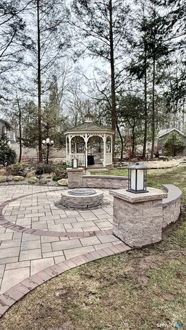 90 Hunting Hills Drive, Southington, CT 06489