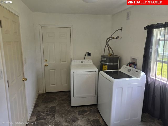 2137 CASTLE Ave, Roseburg, OR 97471