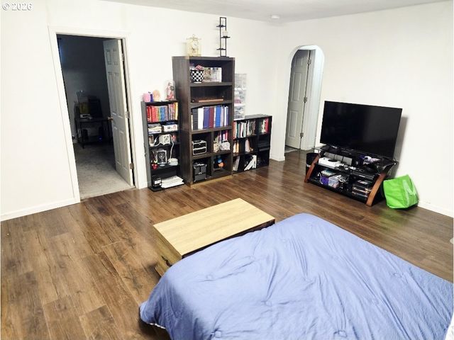 2137 CASTLE Ave, Roseburg, OR 97471